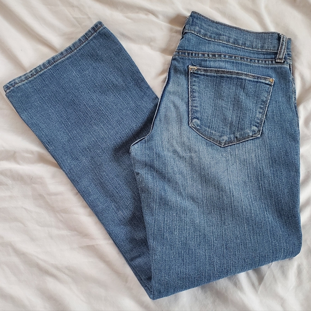 Old Navy The Flirt Classic Blue Denim Bootcut Jeans, Size 6 Short